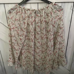 Beautiful blouse don’t like how it looks on me   Barely used